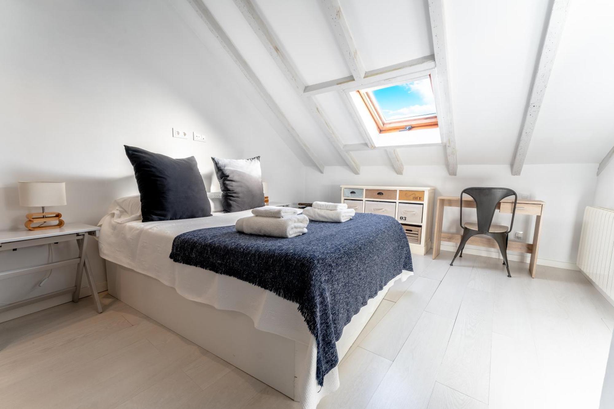 דירות סנטנדר New And Bright Puertochico Attic מראה חיצוני תמונה